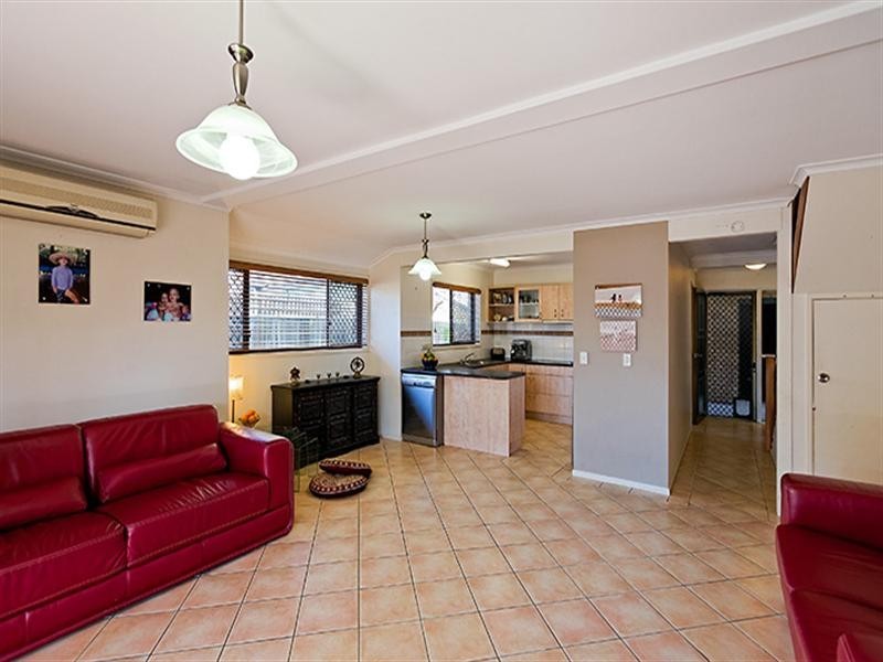 2/14 Broadwater Avenue, Maroochydore QLD 4558