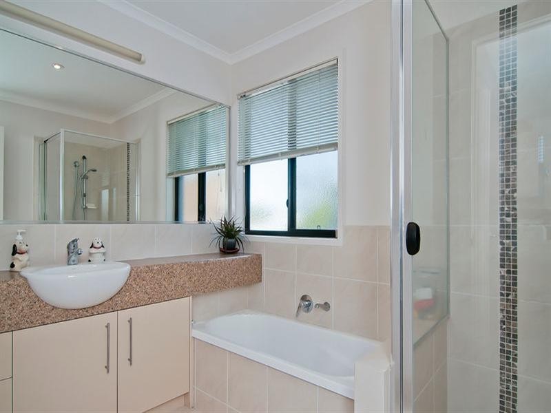 5/2 Urambi Court, Mountain Creek QLD 4557