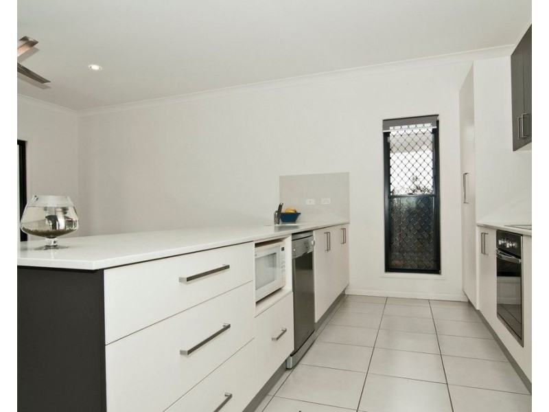 2/11 Allamanda Avenue, Buderim QLD 4556