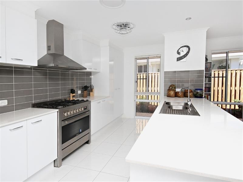 11 Spoonbill Drive, Forest Glen QLD 4556