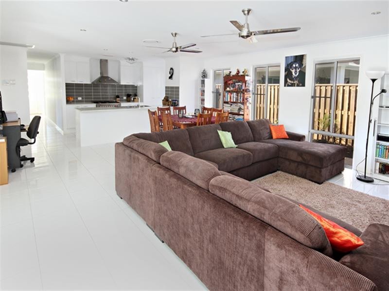 11 Spoonbill Drive, Forest Glen QLD 4556