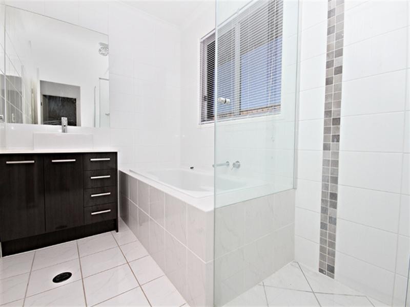 11 Spoonbill Drive, Forest Glen QLD 4556