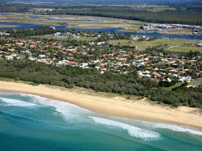 9 MInkara Street, Warana QLD 4575