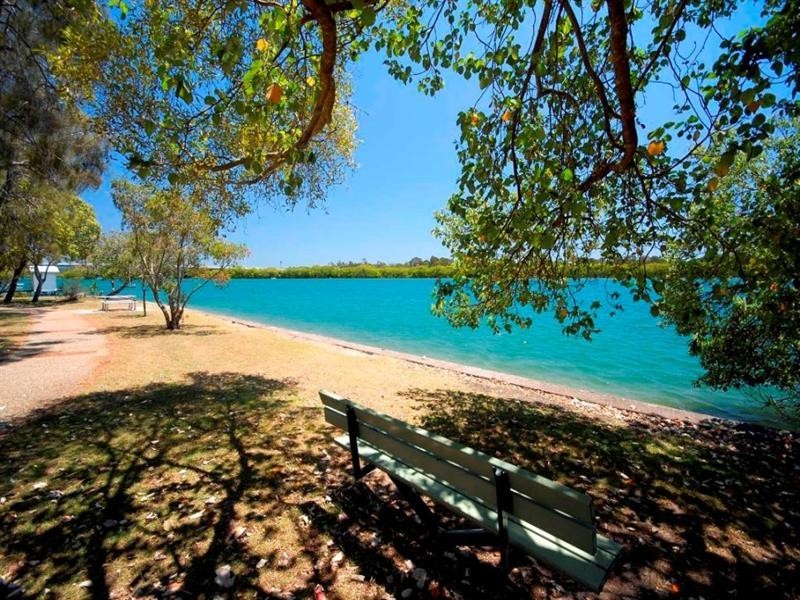 16 Broadwater Avenue, Maroochydore QLD 4558