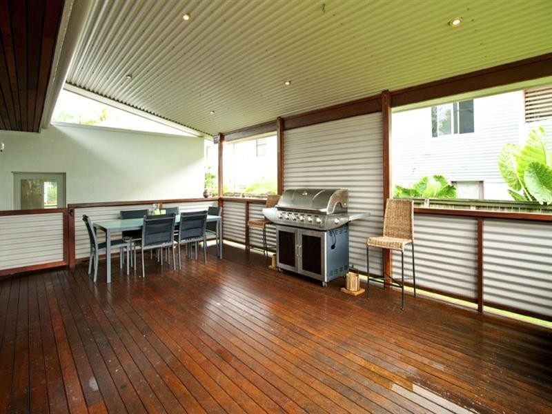 16 Broadwater Avenue, Maroochydore QLD 4558