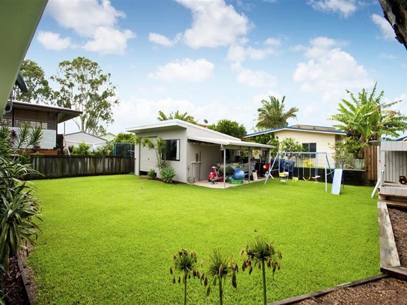 16 Broadwater Avenue, Maroochydore QLD 4558