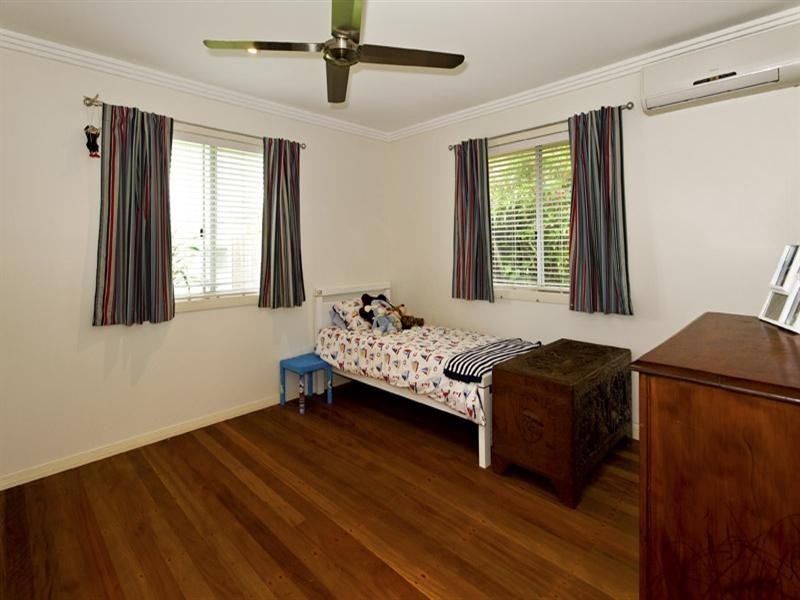 16 Broadwater Avenue, Maroochydore QLD 4558