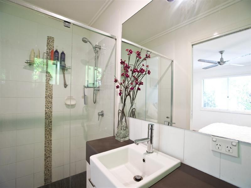 16 Broadwater Avenue, Maroochydore QLD 4558