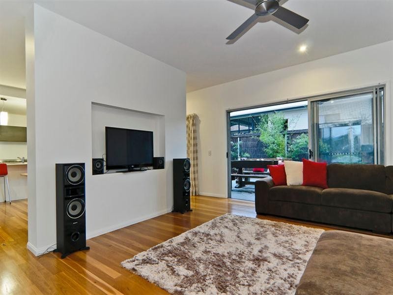 11 Lewis Place, Woombye QLD 4559