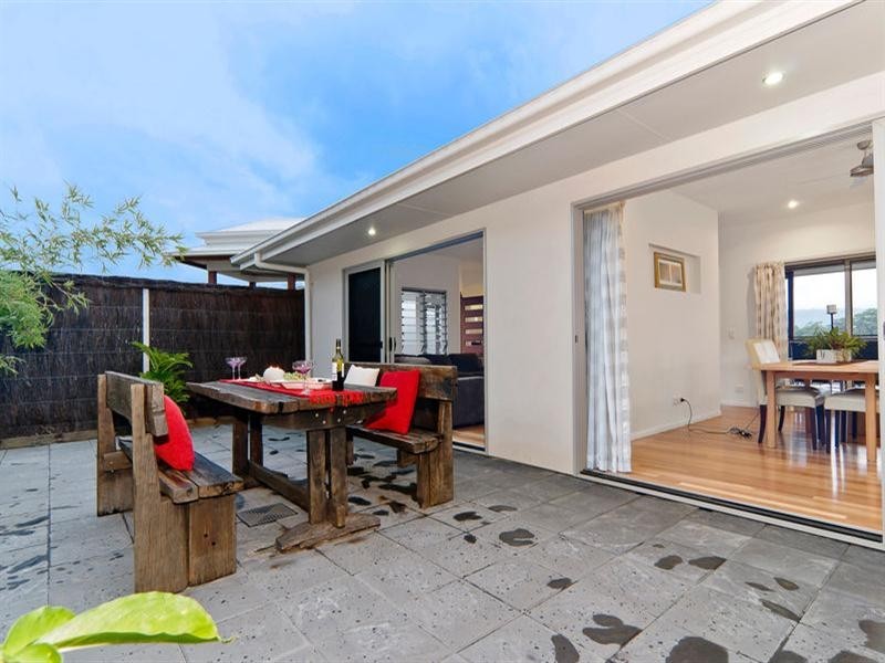 11 Lewis Place, Woombye QLD 4559