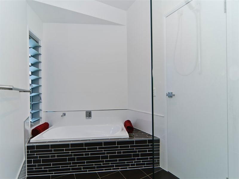 11 Lewis Place, Woombye QLD 4559