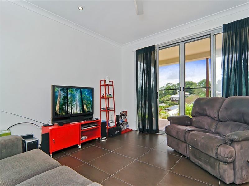 11 Lewis Place, Woombye QLD 4559