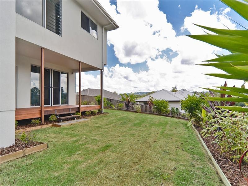 11 Lewis Place, Woombye QLD 4559