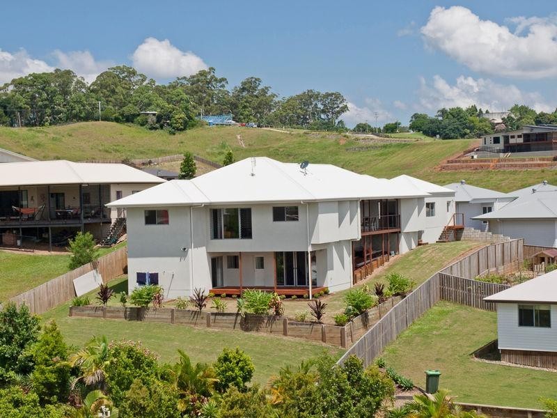 11 Lewis Place, Woombye QLD 4559