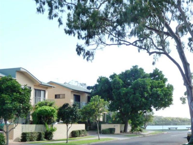 2/91 Bradman Avenue, Maroochydore QLD 4558