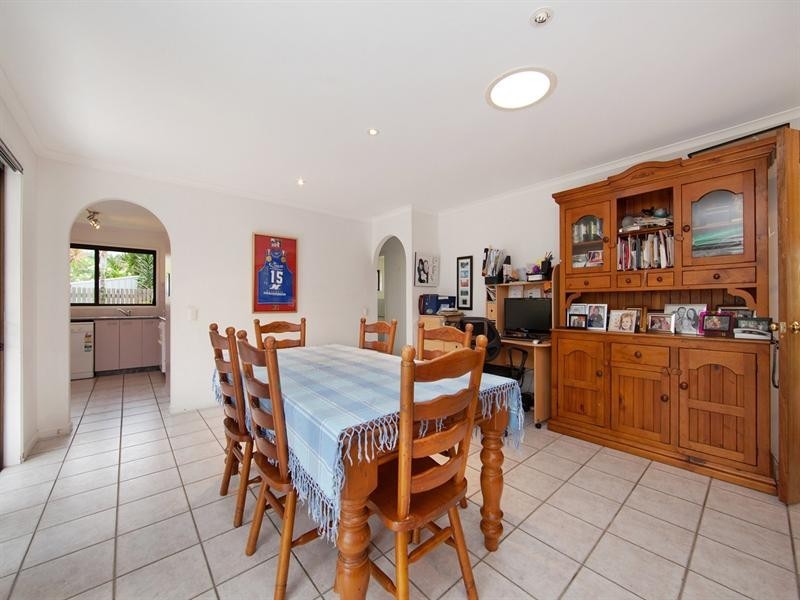 5 Marana Street, Warana QLD 4575