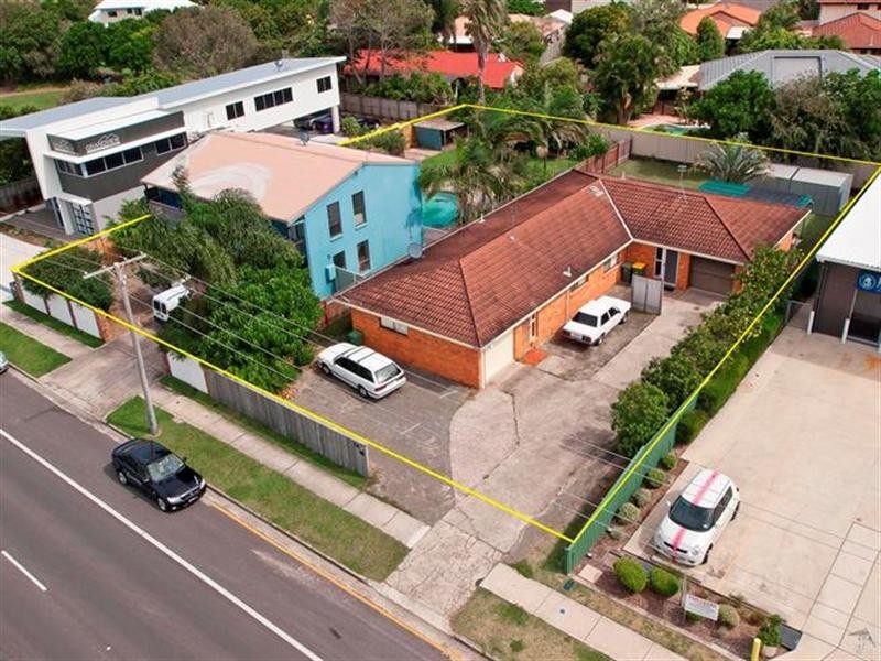 74 and 76 Nicklin Way, Parrearra QLD 4575