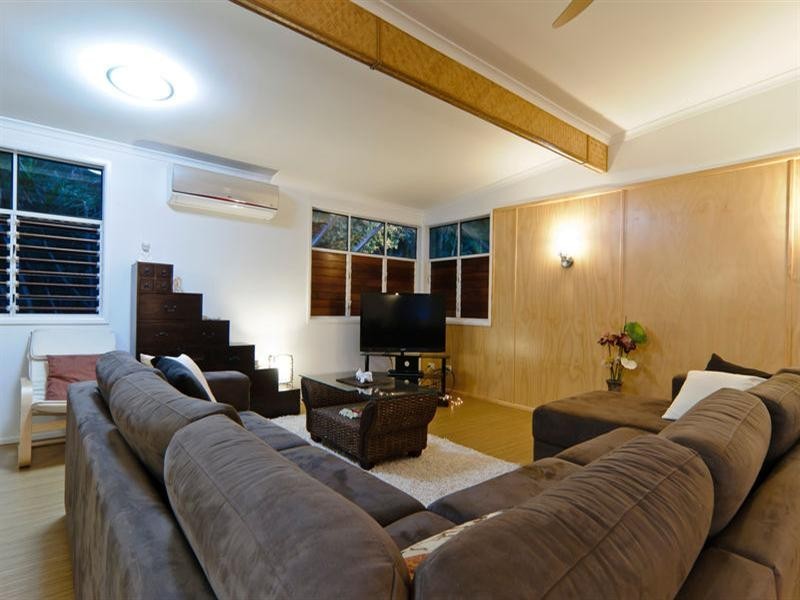 24 Tarnkun Street, Alexandra Headland QLD 4572