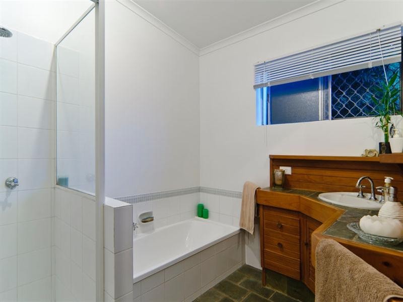 24 Tarnkun Street, Alexandra Headland QLD 4572