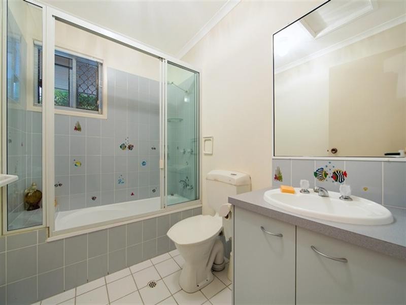 1/18 Lakeshore Avenue, Buderim QLD 4556