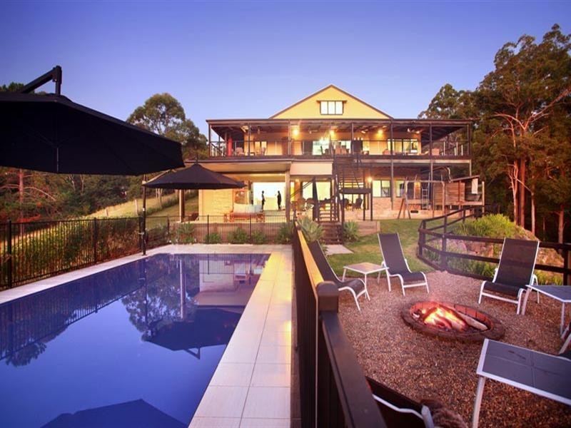 100 Rainforest Road, Chevallum QLD 4555