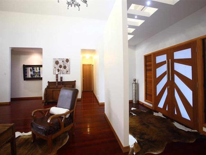 100 Rainforest Road, Chevallum QLD 4555