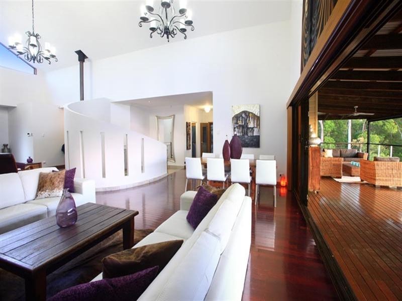 100 Rainforest Road, Chevallum QLD 4555