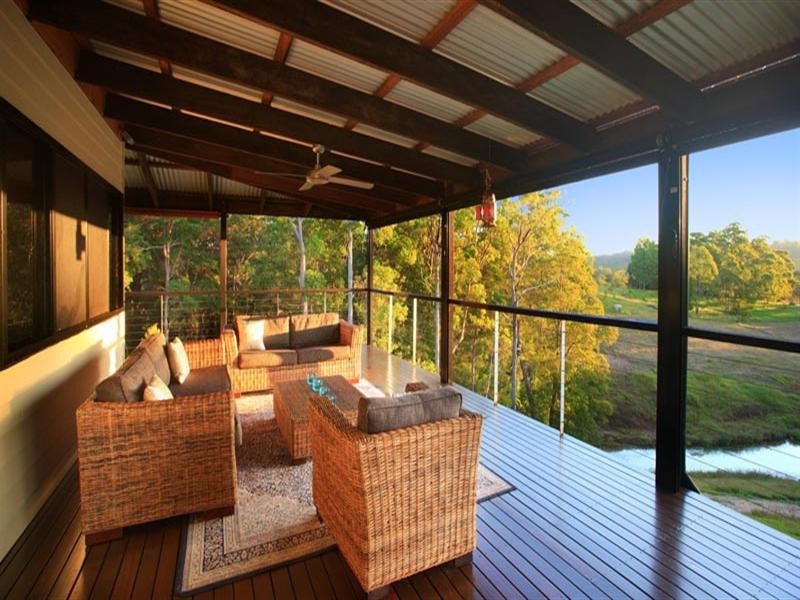 100 Rainforest Road, Chevallum QLD 4555