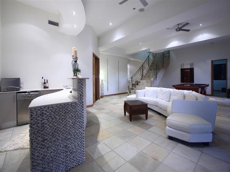 100 Rainforest Road, Chevallum QLD 4555