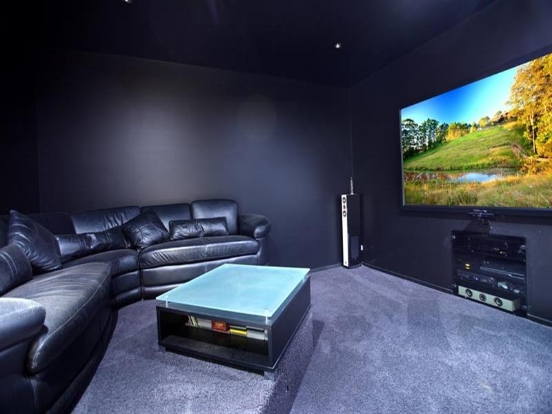 100 Rainforest Road, Chevallum QLD 4555