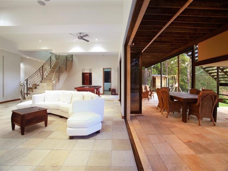 100 Rainforest Road, Chevallum QLD 4555