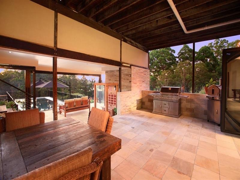 100 Rainforest Road, Chevallum QLD 4555