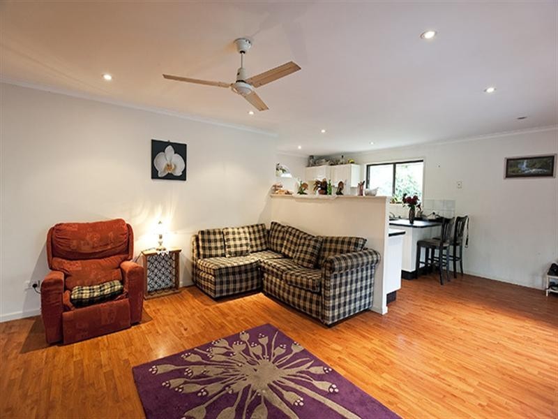 18 Karawatha Drive, Mountain Creek QLD 4557