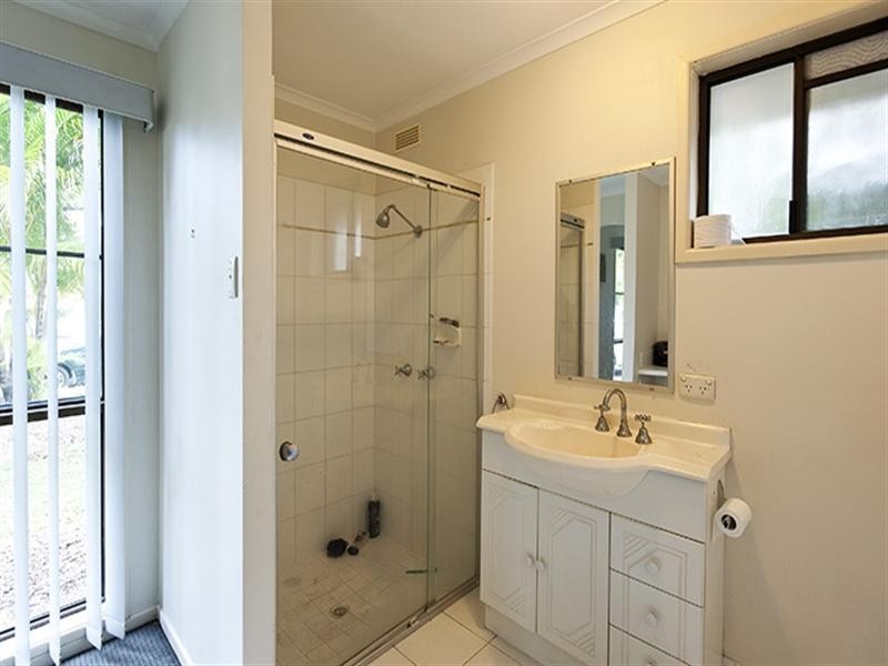18 Karawatha Drive, Mountain Creek QLD 4557