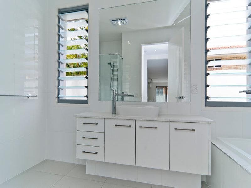 2/6 Sorensen Avenue, Buderim QLD 4556