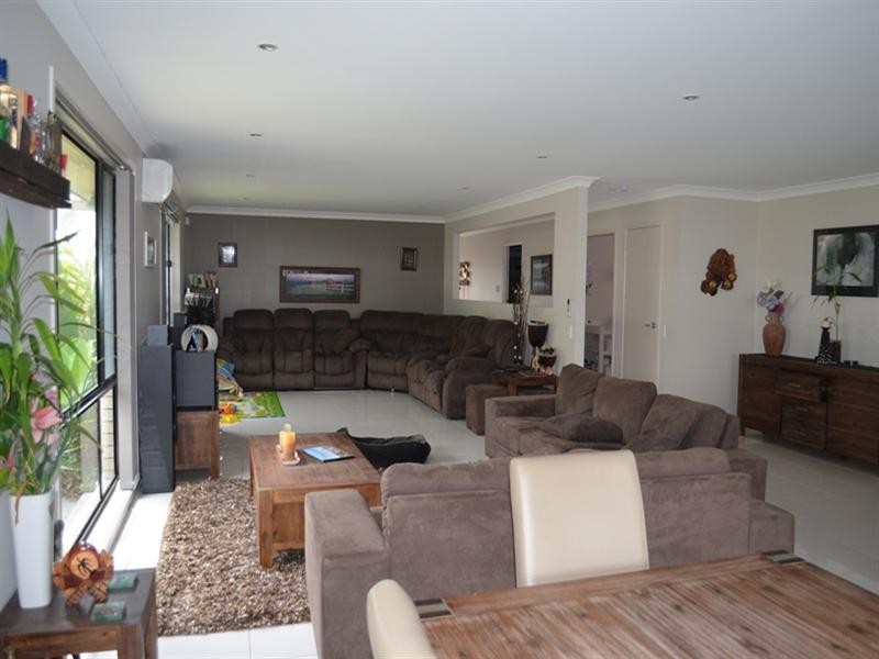 27 Mansell Street, Meridan Plains QLD 4551