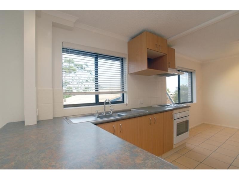 6/12 Pangarinda Place, Mooloolaba QLD 4557