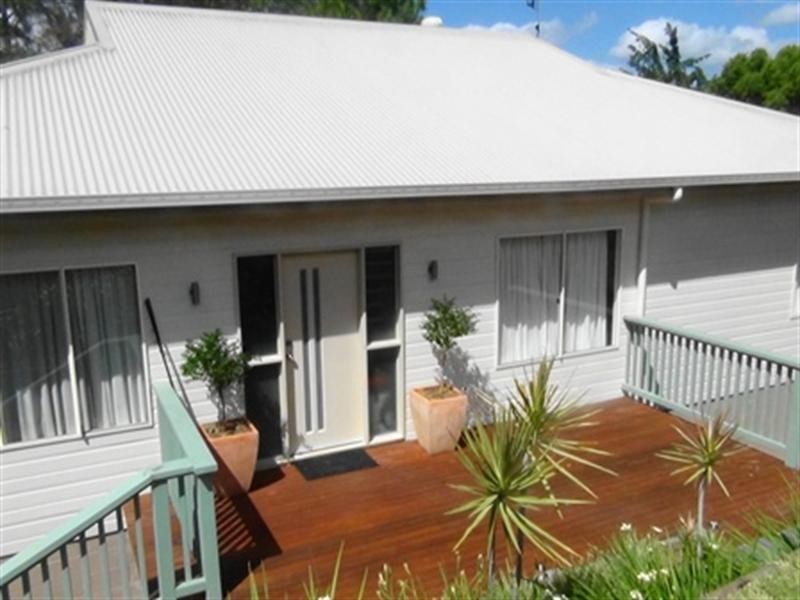 7 Louise Lane, Nambour QLD 4560