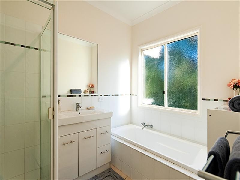 7 Louise Lane, Nambour QLD 4560