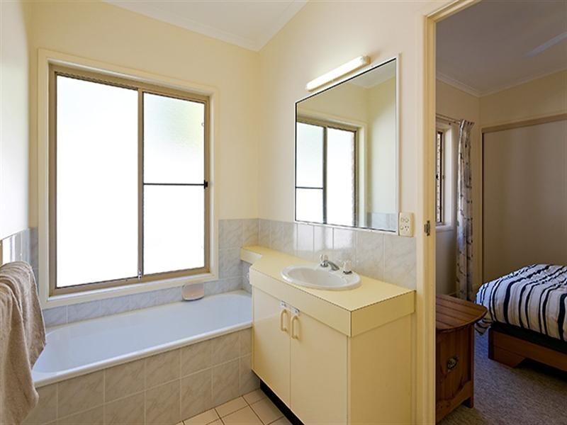 124 Glenview Road, Glenview QLD 4553