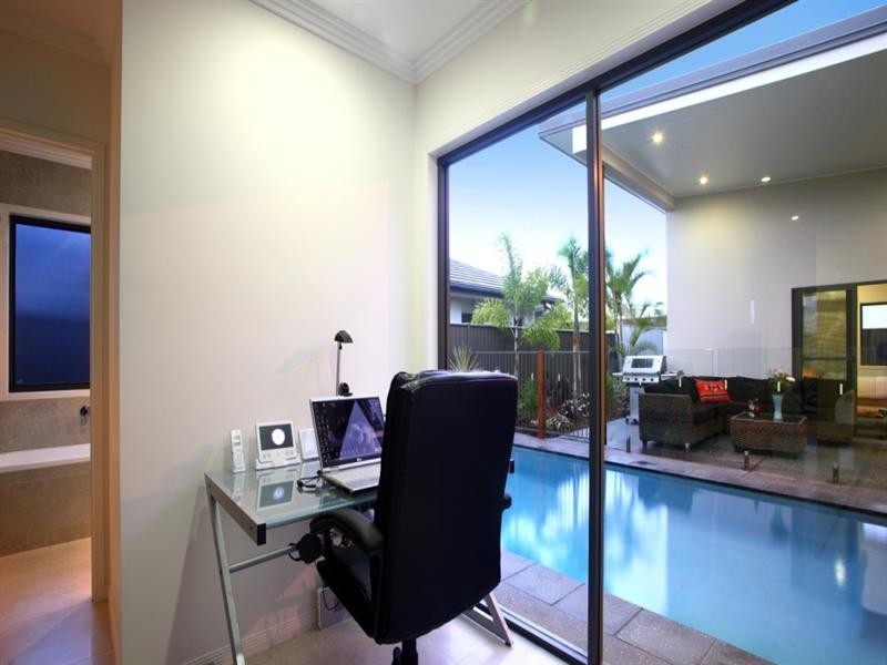 2 Swivel Court, Birtinya QLD 4575