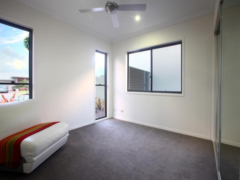 2 Swivel Court, Birtinya QLD 4575