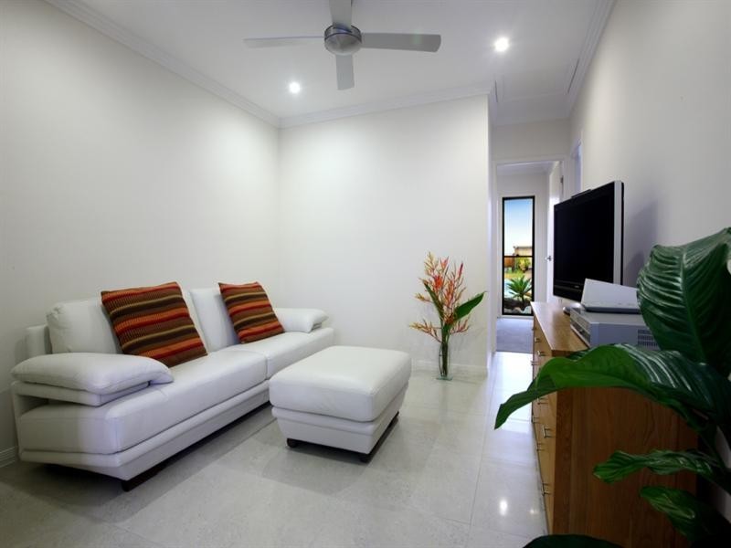 2 Swivel Court, Birtinya QLD 4575