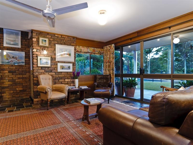 3-5 Kelks Hill Road, Nambour QLD 4560