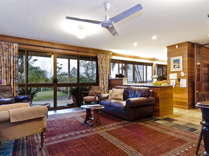 3-5 Kelks Hill Road, Nambour QLD 4560