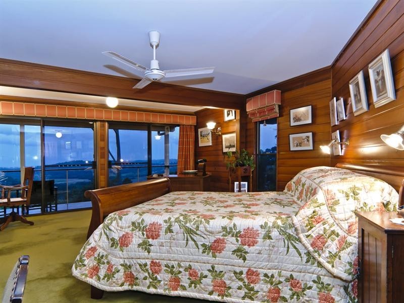 3-5 Kelks Hill Road, Nambour QLD 4560