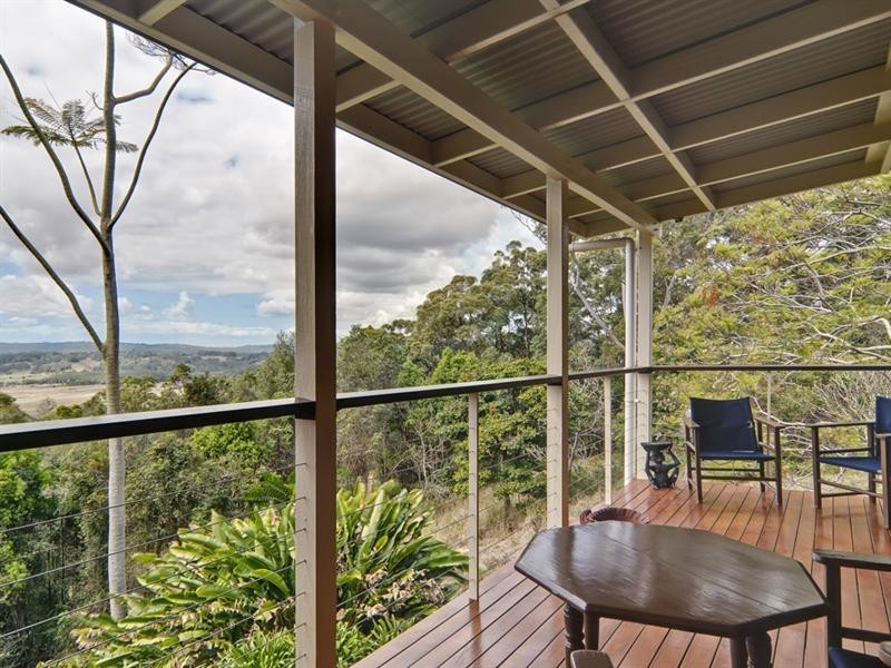 3-5 Kelks Hill Road, Nambour QLD 4560