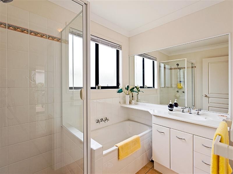 34 Magellan Crescent, Sippy Downs QLD 4556