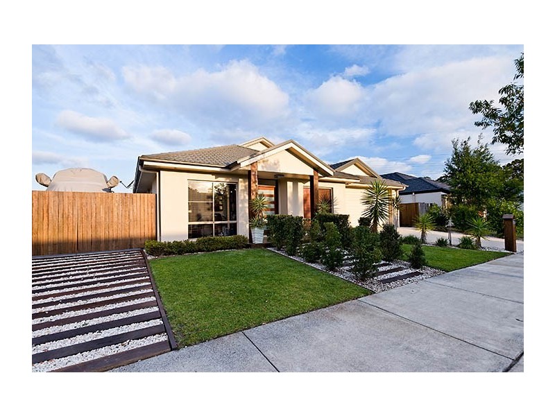 8 Peppermint Crescent, Sippy Downs QLD 4556
