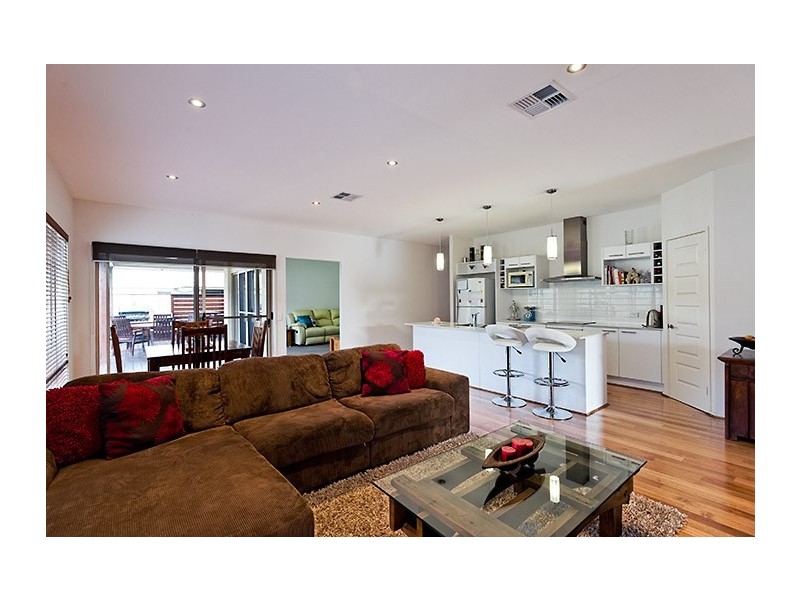 8 Peppermint Crescent, Sippy Downs QLD 4556